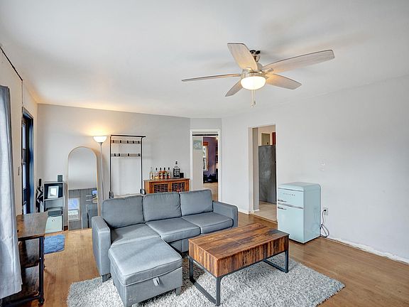 3rd image of 1813 SW 10th Street