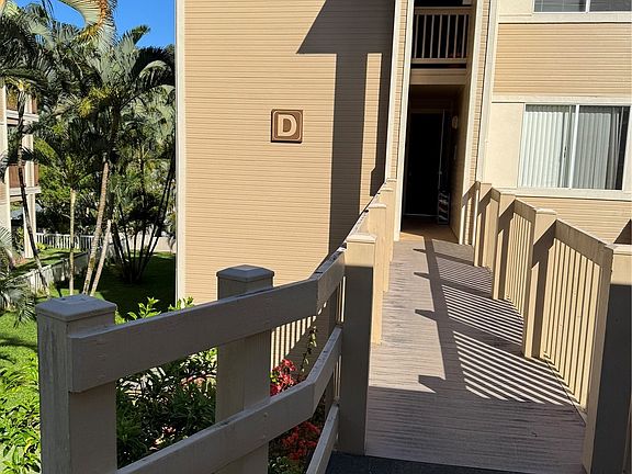 3rd image of 95-944 Wikao St APT D301