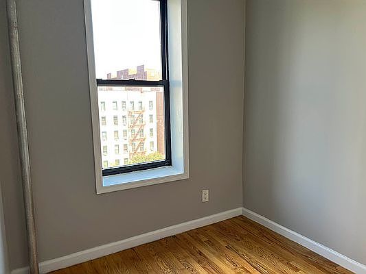 5th image of 112 E 103rd St APT 25