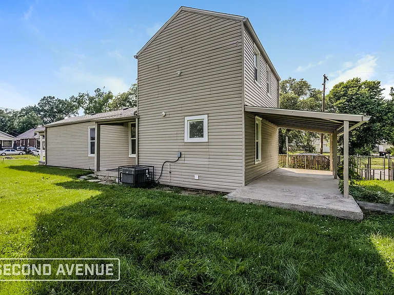 4521 W Market St — Photo 14