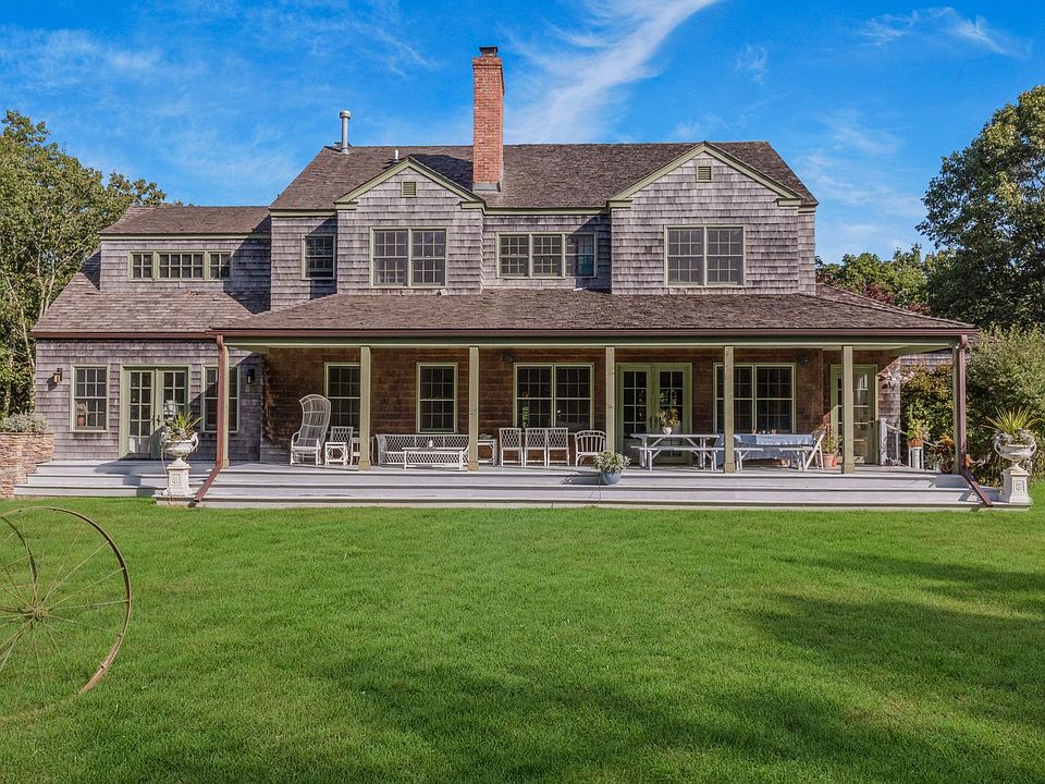 1st image of 342 Old Sag Harbor Rd