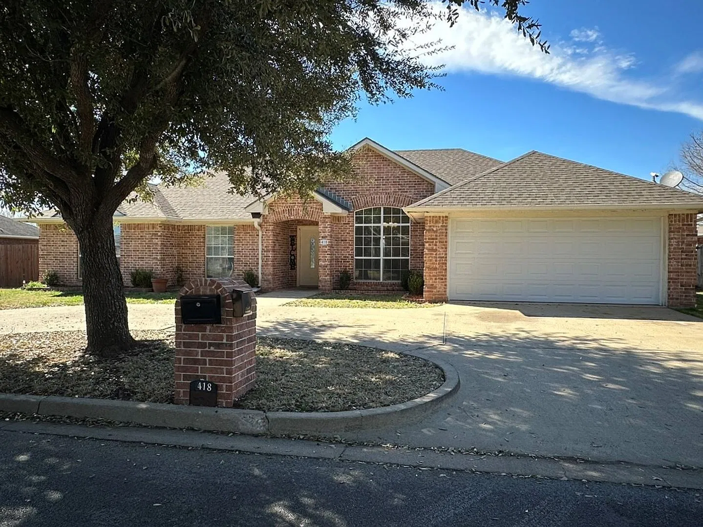 Spacious 4 Bedroom 2 Bath Home in Whitehouse ISD! — Photo 1