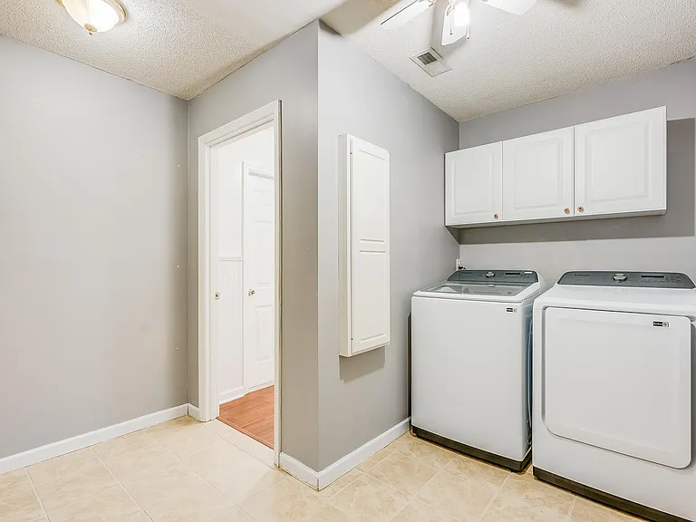 147 Port Royal Dr — Photo 7