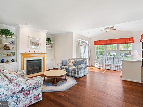 4th image of 16905 Four Seasons Dr
