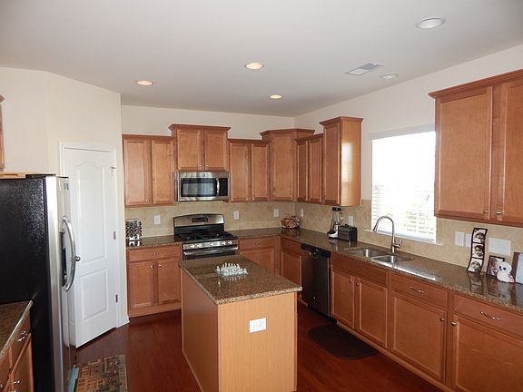 3rd image of 6048 Piscataway Ct