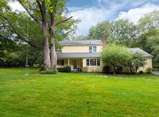 17 Fox Hill Rd, Pound Ridge, NY 10576