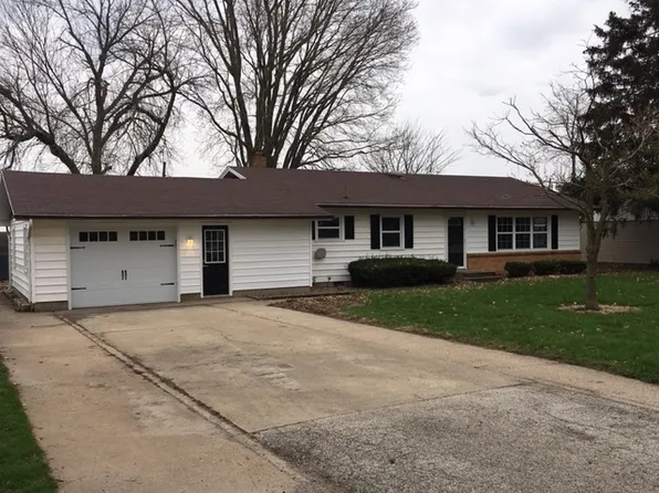 204 S Harrison St, Flanagan, IL 61740