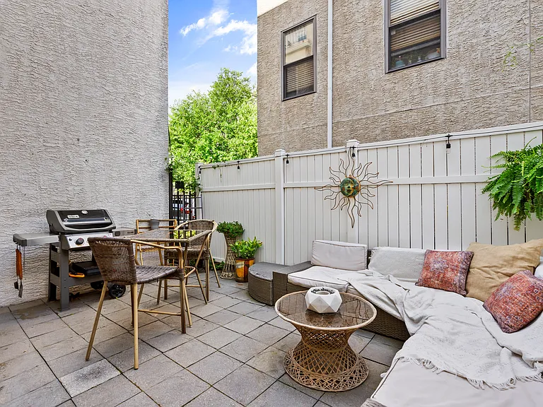 1129 N Orianna St — Photo 27