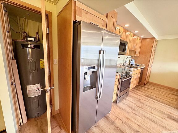 5th image of 2333 Kapiolani Blvd APT 2601