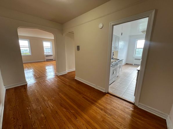 8447 118th St APT 6F