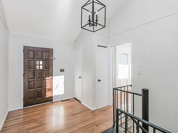 4th image of 41 Spruce Dr