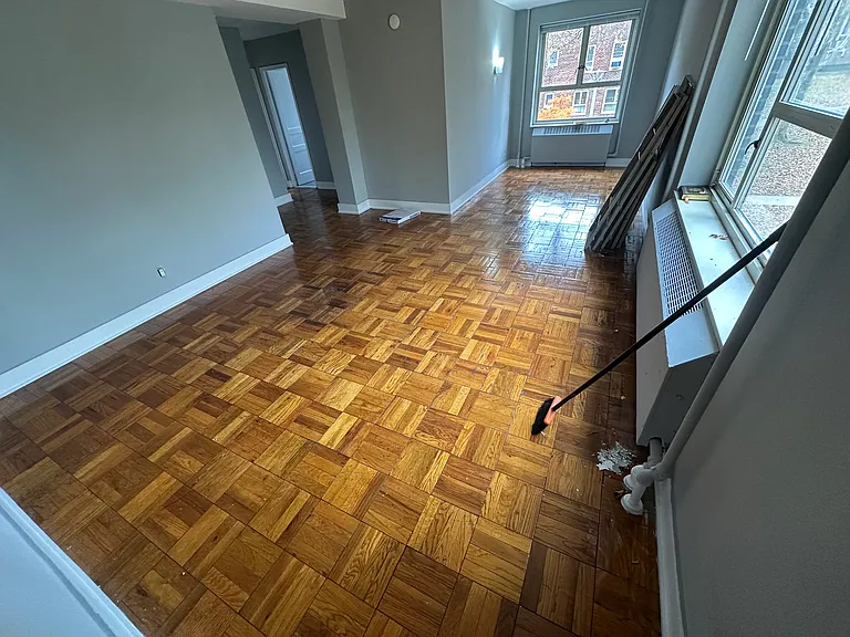 185-07 69th Ave #1B — Photo 2