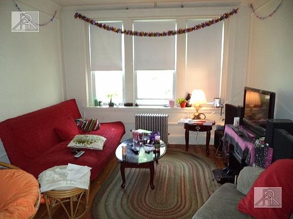 3rd image of 1634 Commonwealth Ave APT 10
