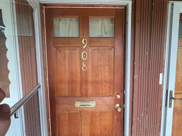 908 Garnet Dr, Burlington, NJ 08016