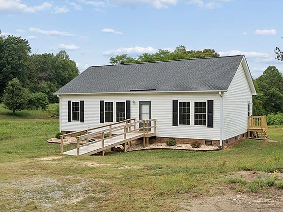 3rd image of 1080 Hudson Dr