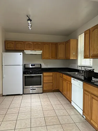 2727 I St Photo 1