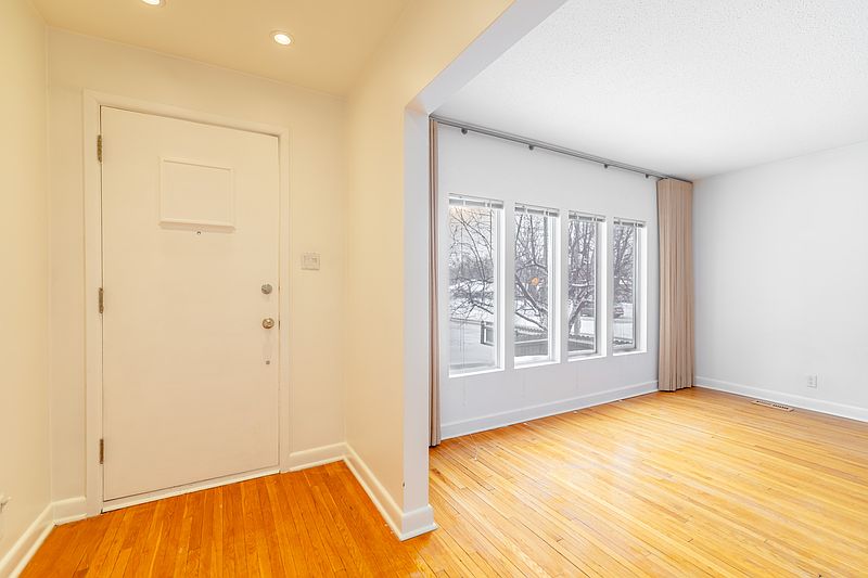 Winnipeg Apartment for rent - 2 Bedrooms — photo 19