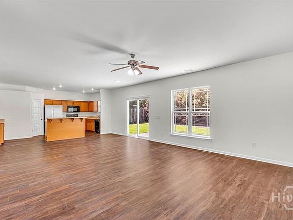 4th image of 137 Lake House Road