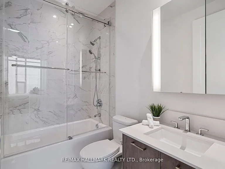 10 York St #6805 — Photo 4