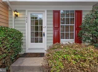 1532 Woodcrest Dr, Reston, VA 20194