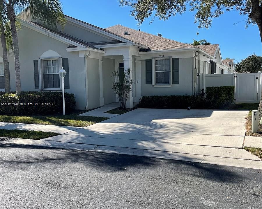 1st image of 5893 Plum Harbor Cir