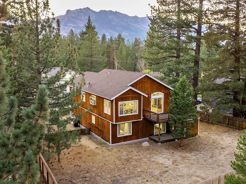 2239 Blitzen Rd