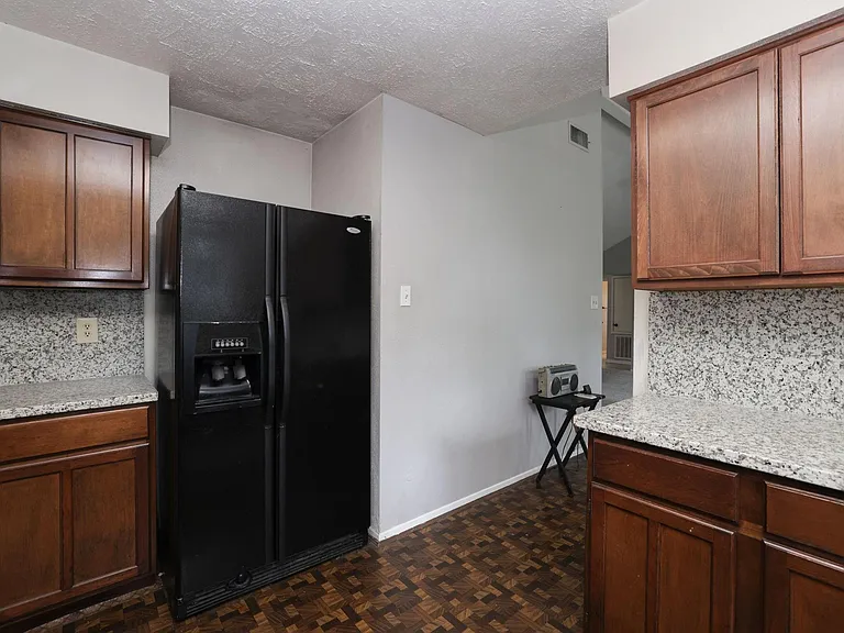 4623 Whispering Rock Ln — Photo 16