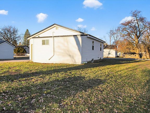 2nd image of 711 Rockingham Ave