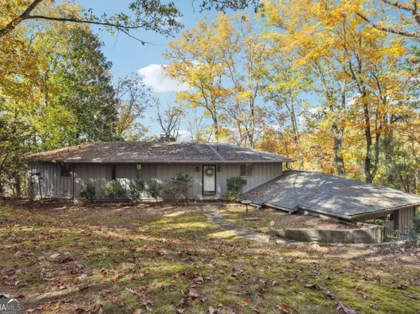 814 Lakeshore Dr, Berkeley Lake, GA 30096