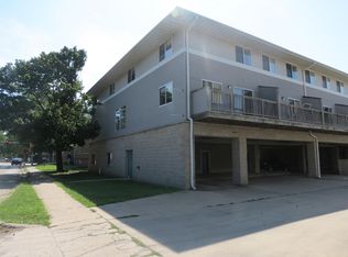 905 Springfield Ave APT 3, Urbana, IL 61801
