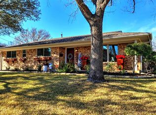 1608 Ridgeway Dr, Sherman, TX 75092