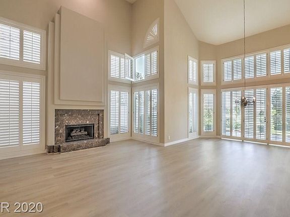 5th image of 2212 Bay Hill Dr