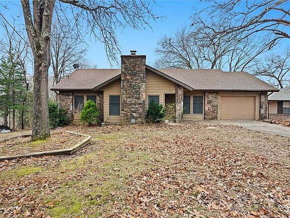 3rd image of 19 Portland Ln