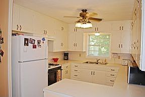 1st image of 529 E Briarway Dr