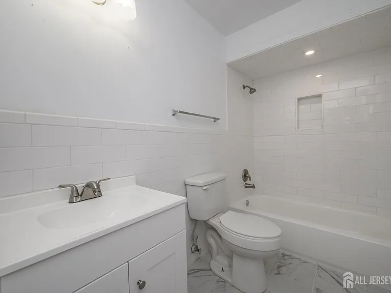805 Darlington Dr — Photo 21