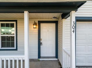304 Jacks Pl, Newport News, VA 23608