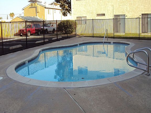 5th image of 970 E Mission Ave APT 8