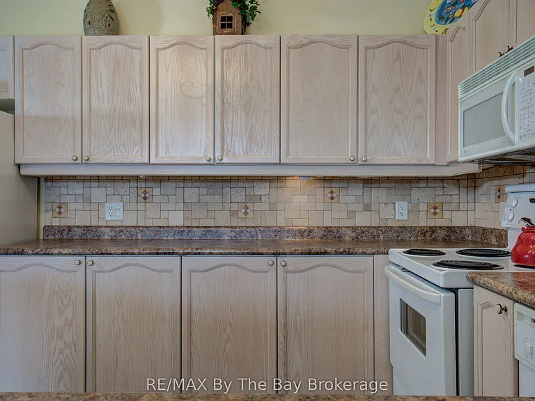 32 Green Briar Dr — Photo 29