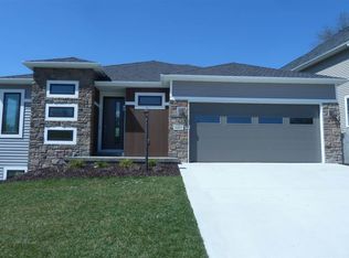 2095 Dempster Dr, Coralville, IA 52241