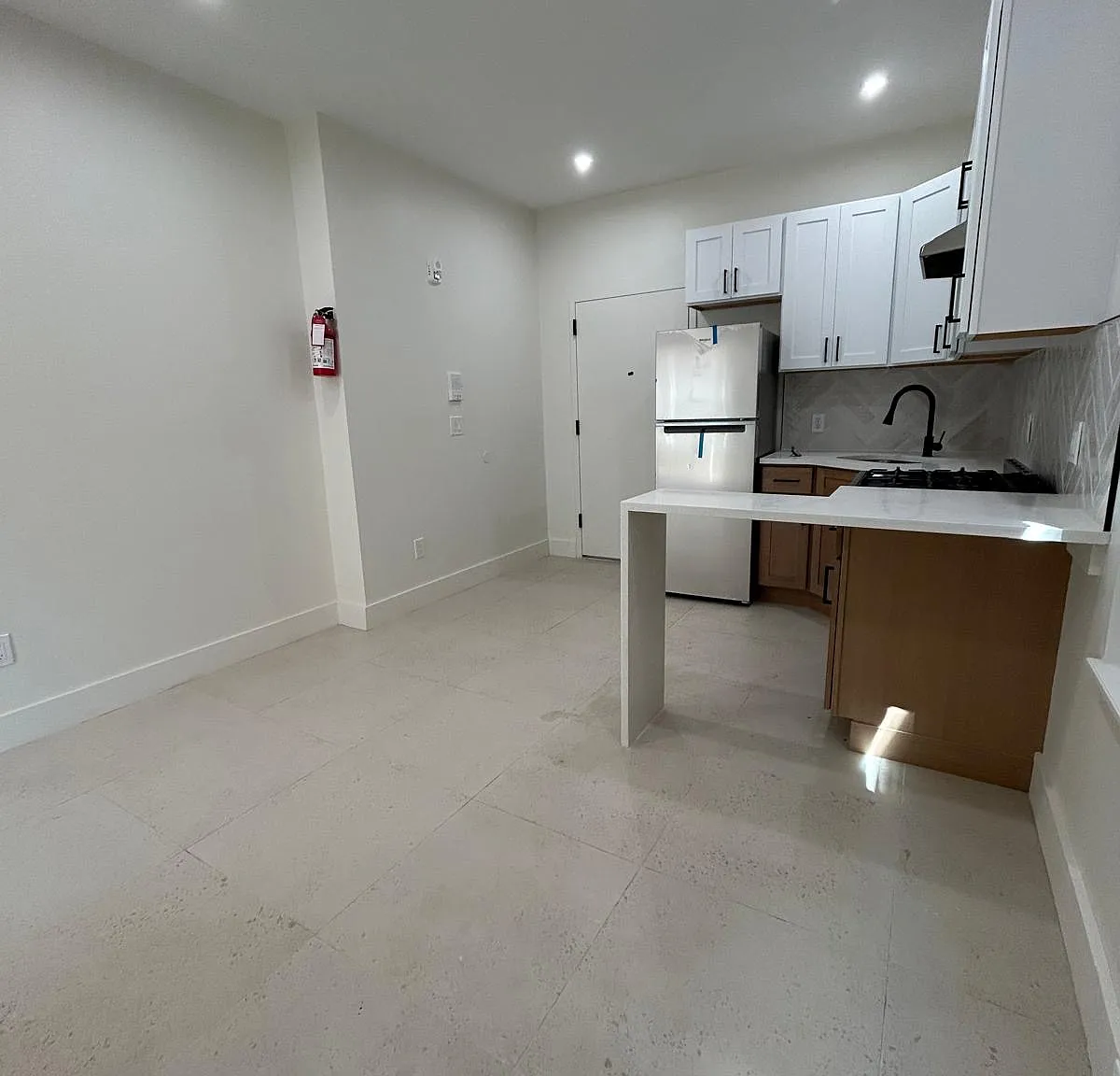 2 bed, $2,150 — Photo 1
