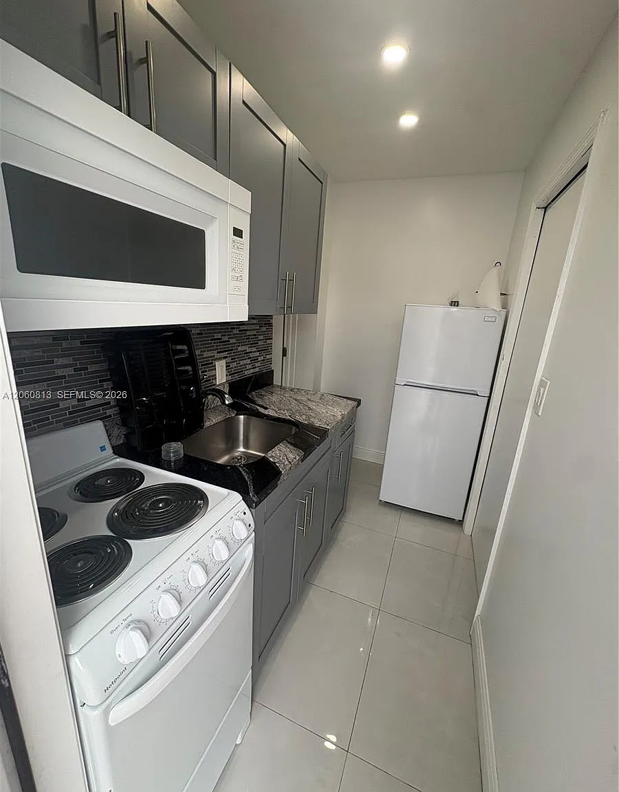 Miramar Sec 5 — Photo 1