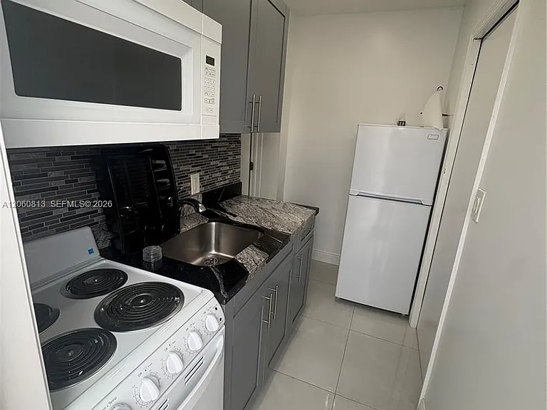 2400 Casablanca Dr #A — Photo 1