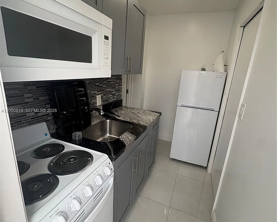 2400 Casablanca Dr #A