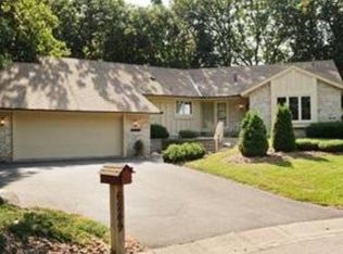 6249 Ben More Dr NE, Fridley, MN 55432