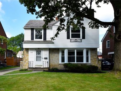 2320 Miramar Blvd, University Heights, OH, 44118