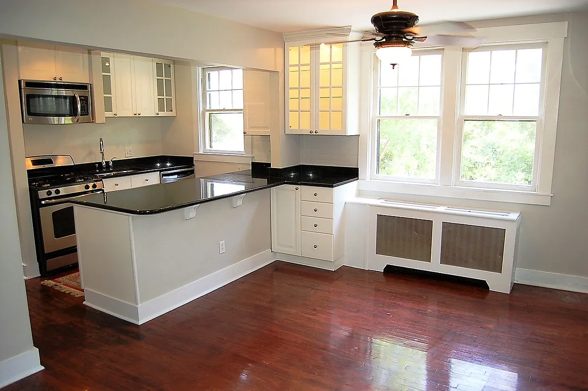 Building Photo - 969 Flemington St