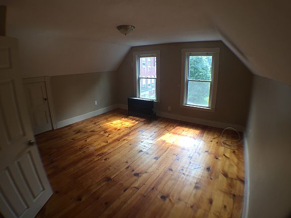 3rd Floor East Bedroom