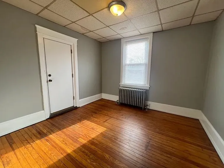 129 Laurel St #3 — Photo 7