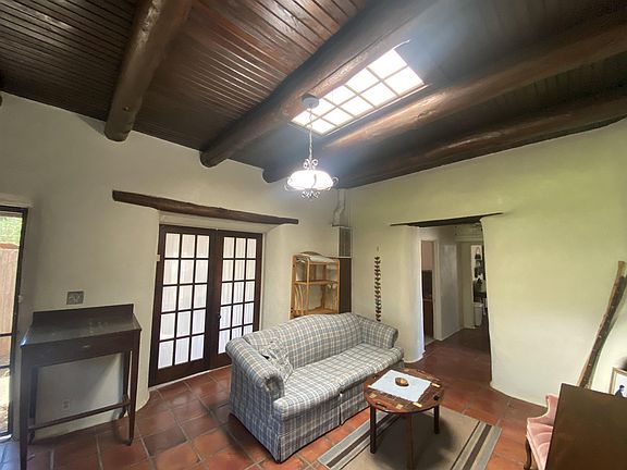 5th image of 102 S Lea Ave