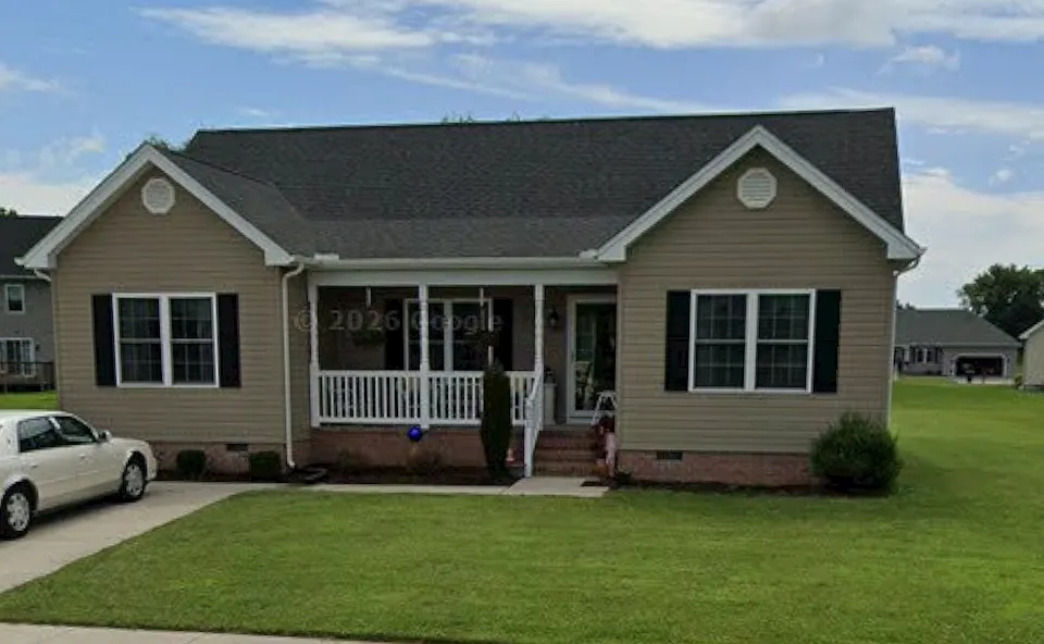621 Hillcrest Dr
